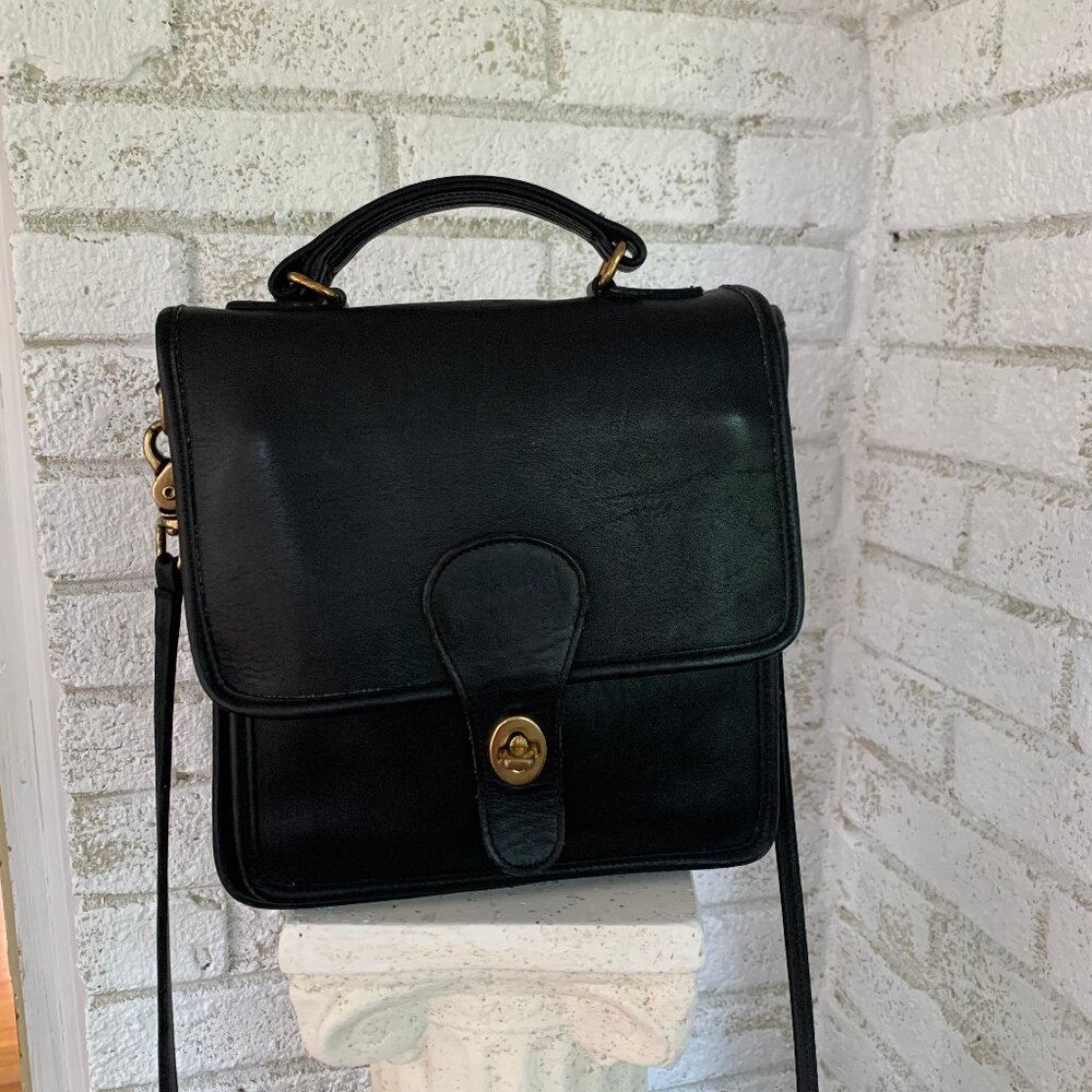 Coach Vintage 5130 Station Leather Crossbody Bag Purse in Black